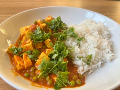 Tofu Matar: Curry with Tomatoes, Tofu and Peas