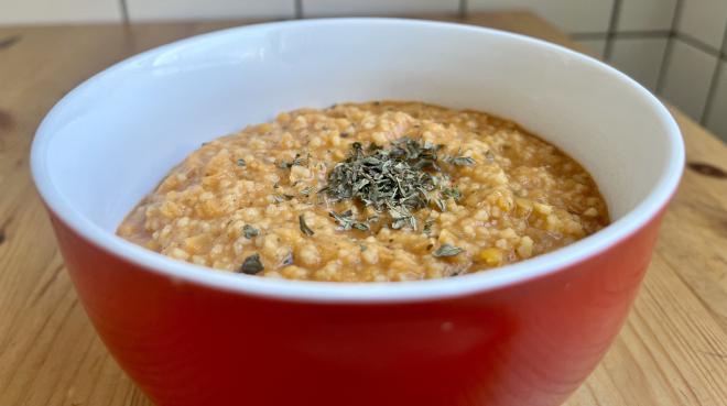 Bulgur and red lentils soup with mint